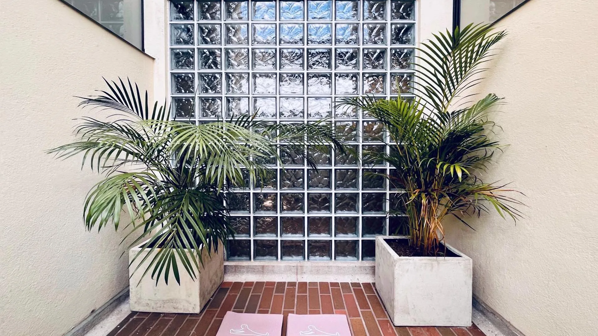 Aparthotel Hojarasca By Wynwood House Medellín Colombia